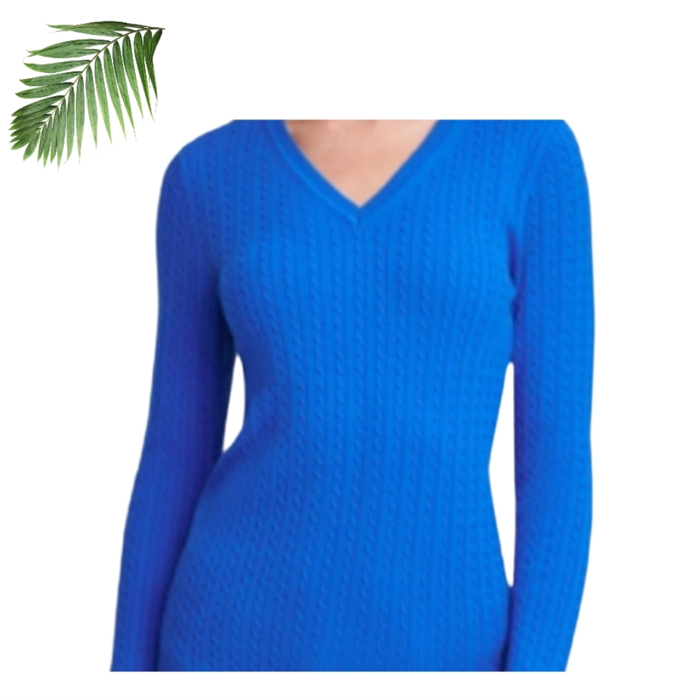 Lands End Ladies blue cable V neck sweater XL